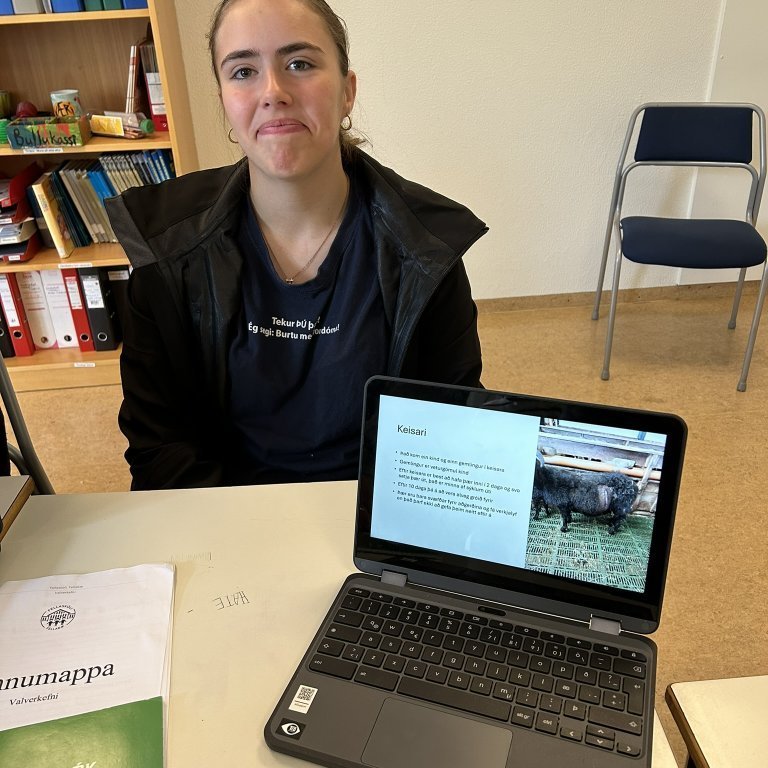 Anna Guðlaug eyddi degi með dýralækni.