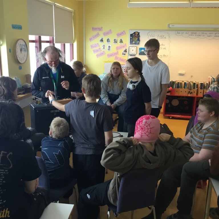 20251028_125552612_ios