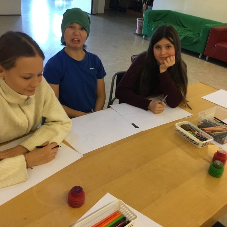 20251028_125812057_ios