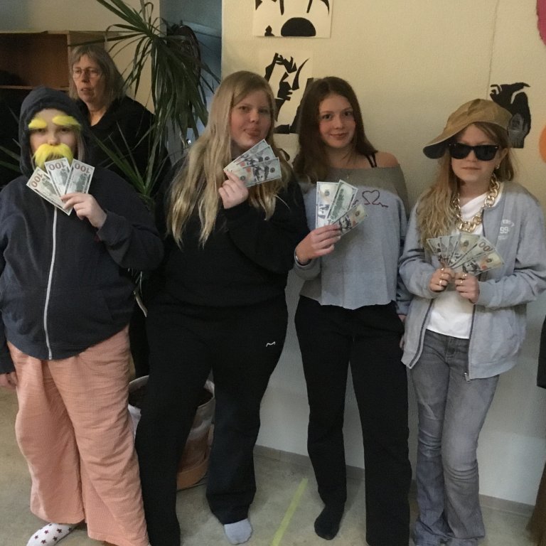 20251031_125046694_ios