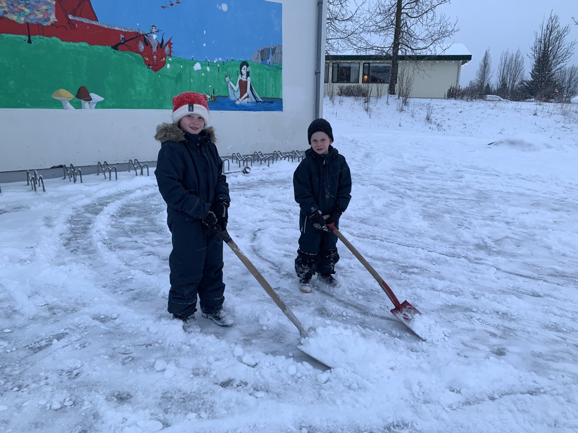Fyrsti snjórinn | Fellaskóli Fellabæ