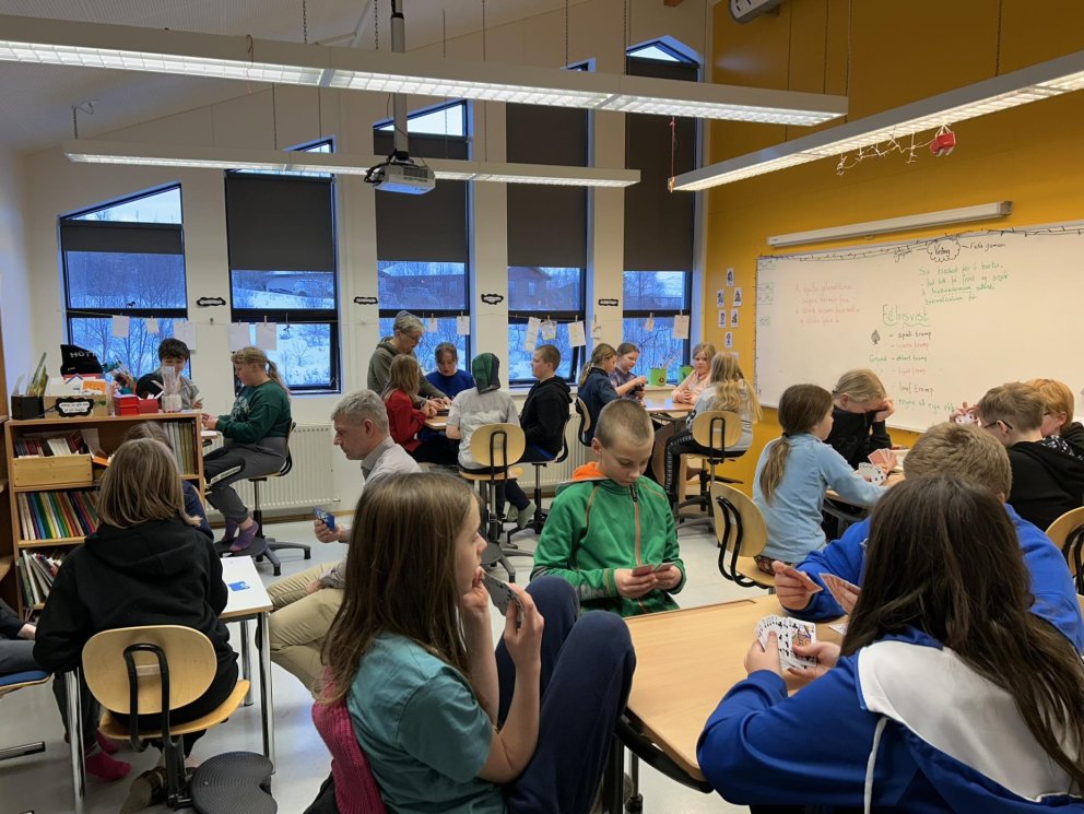 Nemdur að spila út jólin