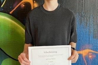 Egill Freyr í hópi 98 nemenda.