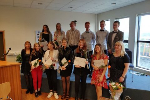 ÚTSKRIFT NEMA ÚR 10. BEKK